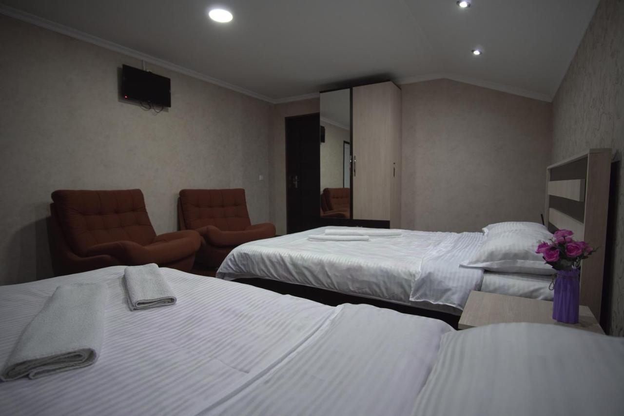 Lile Hotell Telavi Eksteriør bilde